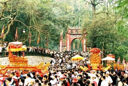 Sổ tay du lịch so tay du lich Sotaydulich Sotay Dulich Khampha Kham Pha Bui Le gio to Hung vuong 2012 co nhieu net moi