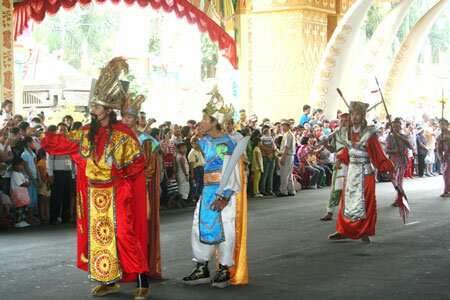 Sổ tay du lịch so tay du lich Sotaydulich Sotay Dulich Khampha Kham Pha Bui Nguoi dan TPHCM nao nuc ngay GIo To