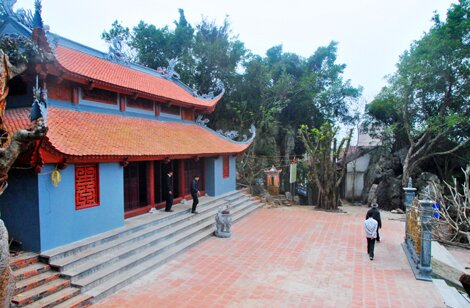 Sổ tay du lịch so tay du lich Sotaydulich Sotay Dulich Khampha Kham Pha Bui Van Hai linh tu diem du lich tam linh cua Van Don