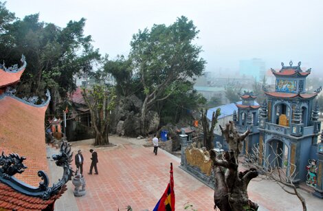 Sổ tay du lịch so tay du lich Sotaydulich Sotay Dulich Khampha Kham Pha Bui Van Hai linh tu diem du lich tam linh cua Van Don