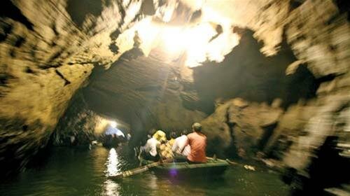 Sổ tay du lịch so tay du lich Sotaydulich Sotay Dulich Khampha Kham Pha Bui Lac vao me cung hang dong Trang An