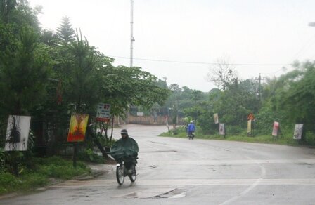 Sổ tay du lịch so tay du lich Sotaydulich Sotay Dulich Khampha Kham Pha Bui Ngam duong tranh dai nhat Hue trong mua