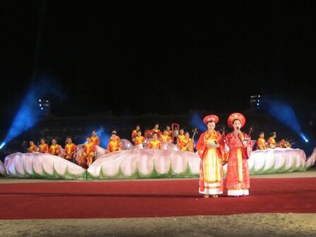  Sổ tay du lịch so tay du lich Sotaydulich Sotay Dulich Khampha Kham Pha Bui Tai hien khong gian Dem Hoang Cung trong Festival Hue 2012
