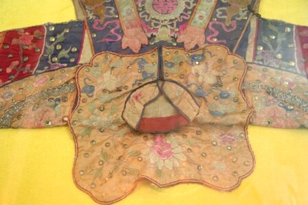 Sổ tay du lịch so tay du lich Sotaydulich Sotay Dulich Khampha Kham Pha Bui Chiem nguong 12 bo trang phuc cung dinh nguyen quy hiem