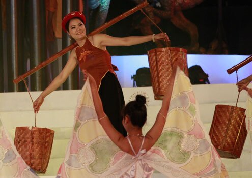 Sổ tay du lịch so tay du lich Sotaydulich Sotay Dulich Khampha Kham Pha Bui Thien ha thai binh ruc sang tren song Huong