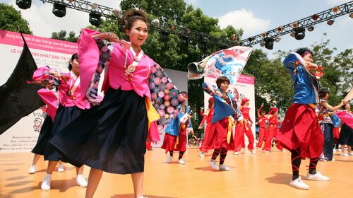 Sổ tay du lịch so tay du lich Sotaydulich Sotay Dulich Khampha Kham Pha Bui Sac hoa anh dao Nhat giua nang he Sai Gon