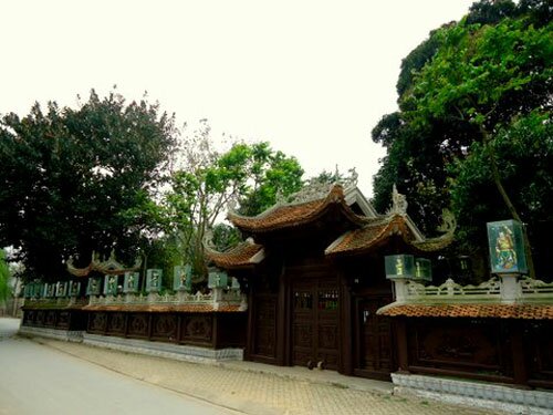Sổ tay du lịch so tay du lich Sotaydulich Sotay Dulich Khampha Kham Pha Bui Chua Van Nien co kinh ben Ho Tay