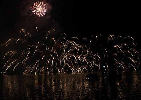 Sổ tay du lịch so tay du lich Sotaydulich Sotay Dulich Khampha Kham Pha Bui Phao hoa quoc te Da Nang 2012 lung linh huyen ao