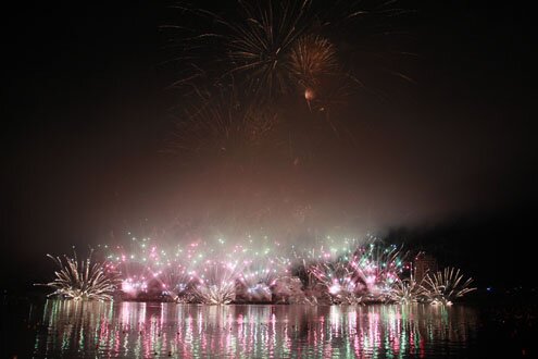 Sổ tay du lịch so tay du lich Sotaydulich Sotay Dulich Khampha Kham Pha Bui Phao hoa quoc te Da Nang 2012 lung linh huyen ao