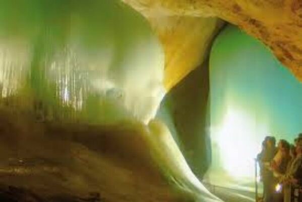 Sổ tay du lịch so tay du lich Sotaydulich Sotay Dulich Khampha Kham Pha Bui Eisriesenwelt dong bang lon nhat the gioi