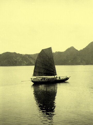 Sổ tay du lịch so tay du lich Sotaydulich Sotay Dulich Khampha Kham Pha Bui Hinh anh vinh ha long 100 nam truoc