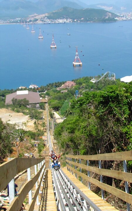 Sổ tay du lịch so tay du lich Sotaydulich Sotay Dulich Khampha Kham Pha Bui Vinpearl Alpine Coaster he thong xe truot nui dai nhat dong nam a