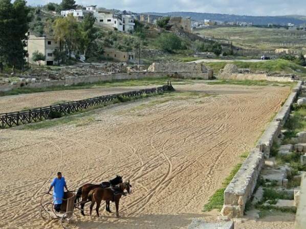 Sổ tay du lịch so tay du lich Sotaydulich Sotay Dulich Khampha Kham Pha Bui Jerash hai hoa ve dep dong Tay