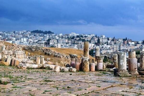 Sổ tay du lịch so tay du lich Sotaydulich Sotay Dulich Khampha Kham Pha Bui Jerash hai hoa ve dep dong Tay