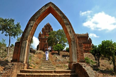 Sổ tay du lịch so tay du lich Sotaydulich Sotay Dulich Khampha Kham Pha Bui Thap Poklongarai tram mac thap Cham