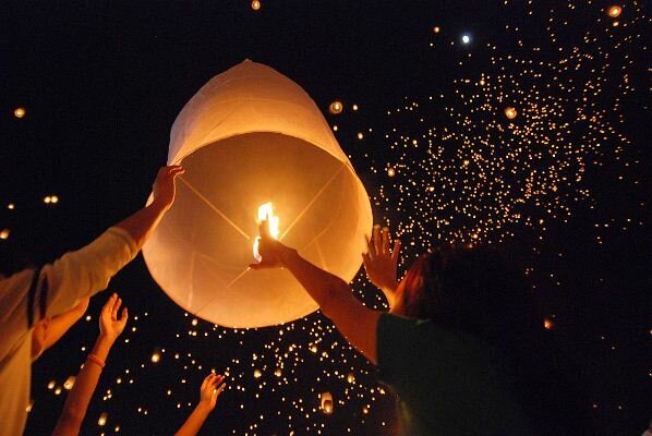 Sổ tay du lịch so tay du lich Sotaydulich Sotay Dulich Khampha Kham Pha Bui Loy Krathong le hoa hoa dang lang man nhat the gioi