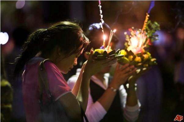 Sổ tay du lịch so tay du lich Sotaydulich Sotay Dulich Khampha Kham Pha Bui Loy Krathong le hoa hoa dang lang man nhat the gioi