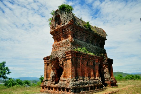 Sổ tay du lịch so tay du lich Sotaydulich Sotay Dulich Khampha Kham Pha Bui Doc dao thap banh it o Binh Dinh