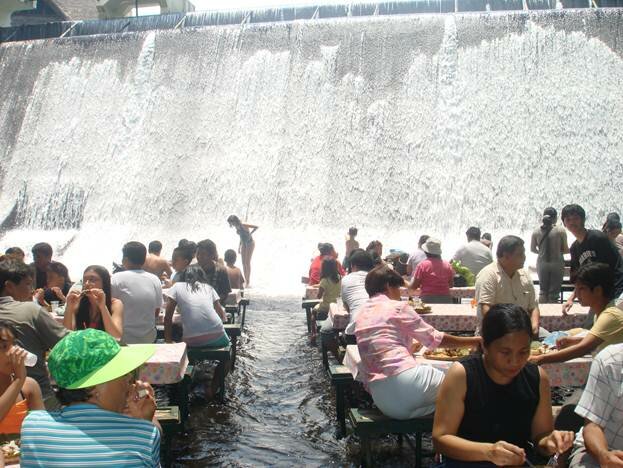 Sổ tay du lịch so tay du lich Sotaydulich Sotay Dulich Khampha Kham Pha Bui Villa Escudero trai nghiem bua trua ben dong thac