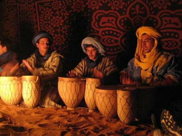 Sổ tay du lịch so tay du lich Sotaydulich Sotay Dulich Khampha Kham Pha Bui Sa mac Erg Chebbi nguoi anh em Sahara