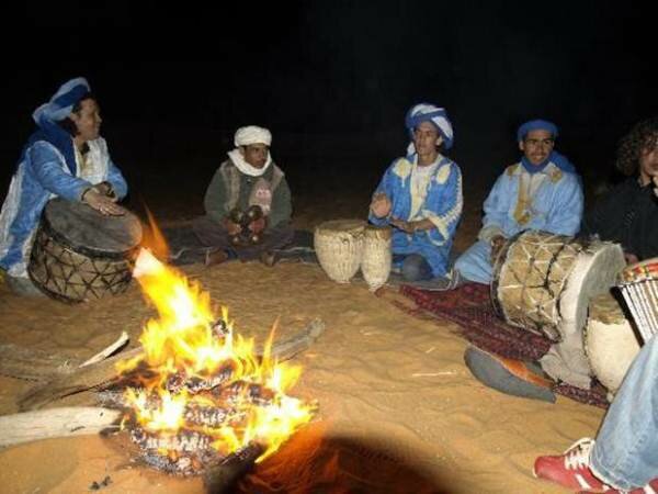 Sổ tay du lịch so tay du lich Sotaydulich Sotay Dulich Khampha Kham Pha Bui Sa mac Erg Chebbi nguoi anh em Sahara