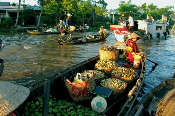 Sổ tay du lịch so tay du lich Sotaydulich Sotay Dulich Khampha Kham Pha Bui Chợ nổi Phong Điền