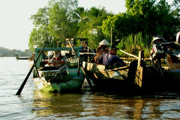 Sổ tay du lịch so tay du lich Sotaydulich Sotay Dulich Khampha Kham Pha Bui Chợ nổi Phong Điền