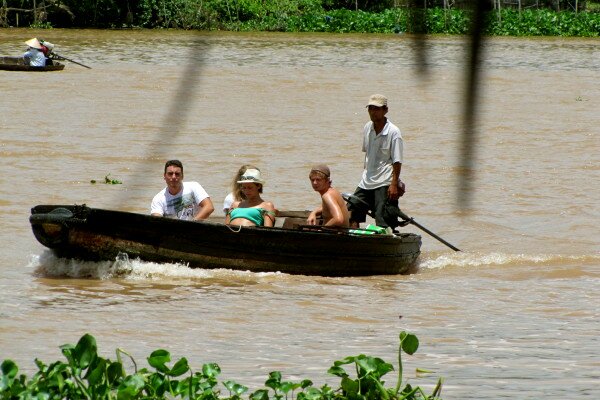 Sổ tay du lịch so tay du lich Sotaydulich Sotay Dulich Khampha Kham Pha Bui Chợ nổi Phong Điền