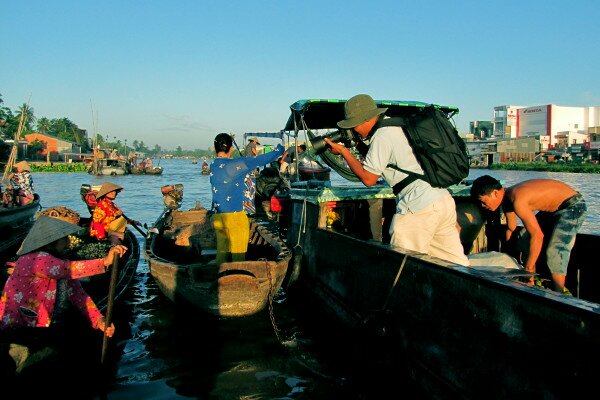 Sổ tay du lịch so tay du lich Sotaydulich Sotay Dulich Khampha Kham Pha Bui Chợ nổi Phong Điền