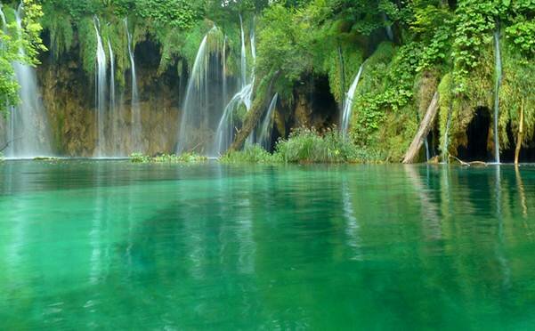 Sổ tay du lịch so tay du lich Sotaydulich Sotay Dulich Khampha Kham Pha Bui Cảnh quan độc đáo Vườn quốc gia Plitvice ở Croatia