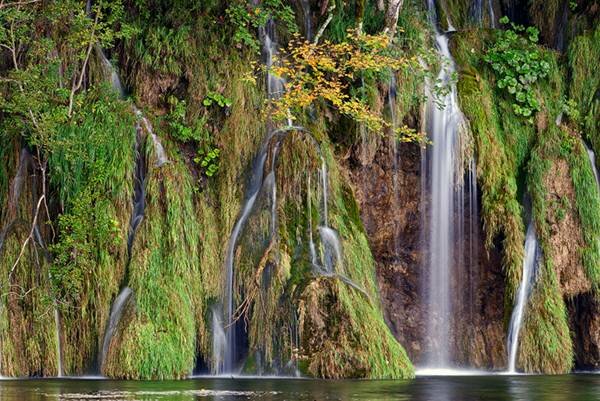 Sổ tay du lịch so tay du lich Sotaydulich Sotay Dulich Khampha Kham Pha Bui Cảnh quan độc đáo Vườn quốc gia Plitvice ở Croatia