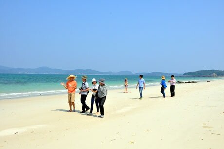 Sổ tay du lịch so tay du lich Sotaydulich Sotay Dulich Khampha Kham Pha Bui Khảo sát bãi tắm du lịch ở Quảng Ninh