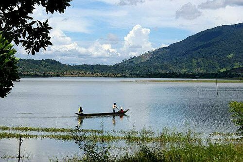 Sổ tay du lịch so tay du lich Sotaydulich Sotay Dulich Khampha Kham Pha Bui Mênh mang hồ Lak