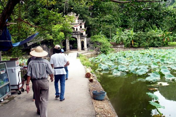 Sổ tay du lịch so tay du lich Sotaydulich Sotay Dulich Khampha Kham Pha Bui Chùa trên núi Bích Động