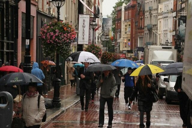 Sổ tay du lịch so tay du lich Sotaydulich Sotay Dulich Khampha Kham Pha Bui Dạo phố mua sắm Grafton Street và tham quan Trinity College