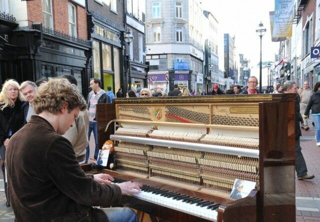 Sổ tay du lịch so tay du lich Sotaydulich Sotay Dulich Khampha Kham Pha Bui Dạo phố mua sắm Grafton Street và tham quan Trinity College