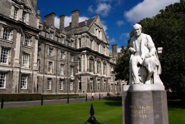 Sổ tay du lịch so tay du lich Sotaydulich Sotay Dulich Khampha Kham Pha Bui Dạo phố mua sắm Grafton Street và tham quan Trinity College