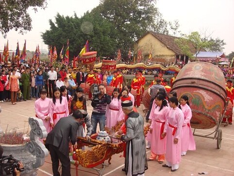 Sổ tay du lịch so tay du lich Sotaydulich Sotay Dulich Khampha Kham Pha Bui Lễ hội Chử Đồng Tử Tiên Dung