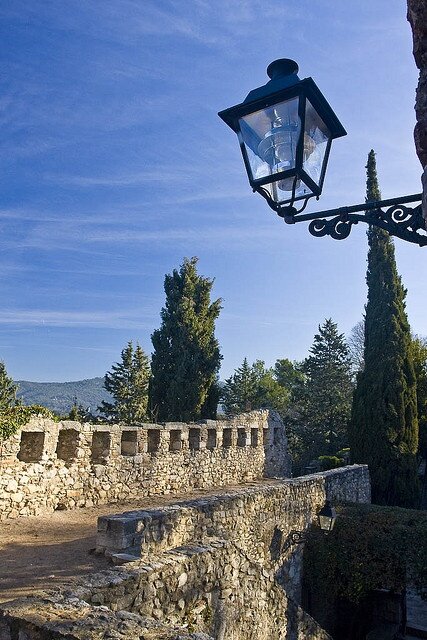 Sổ tay du lịch so tay du lich Sotaydulich Sotay Dulich Khampha Kham Pha Bui Khám phá lãnh thổ đông bắc Girona