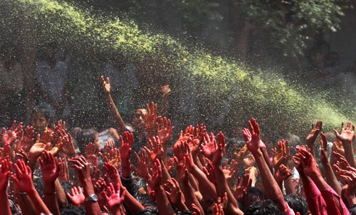 Sổ tay du lịch so tay du lich Sotaydulich Sotay Dulich Khampha Kham Pha Bui Lễ hội Holi rực rỡ sắc màu tại Ấn Độ