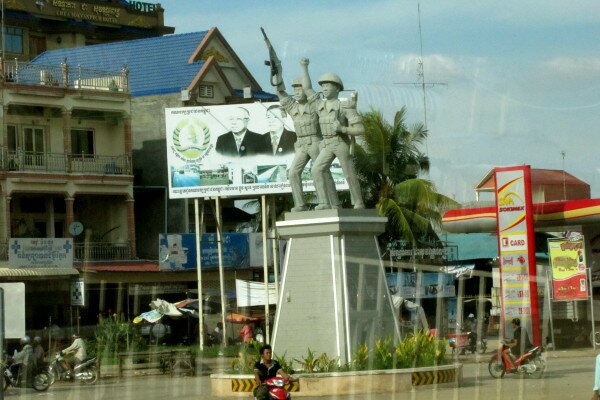 Sổ tay du lịch so tay du lich Sotaydulich Sotay Dulich Khampha Kham Pha Bui Bến phà Neak Loeung