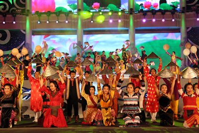 Sổ tay du lịch so tay du lich Sotaydulich Sotay Dulich Khampha Kham pha Bui Lễ hội đường phố Festival Biển 2013