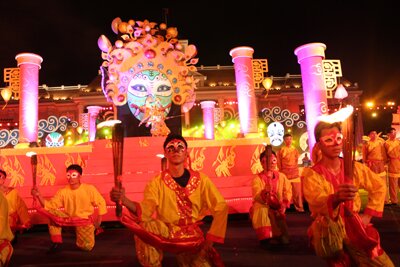 Sổ tay du lịch so tay du lich Sotaydulich Sotay Dulich Khampha Kham pha Bui Lễ hội đường phố Festival Biển 2013