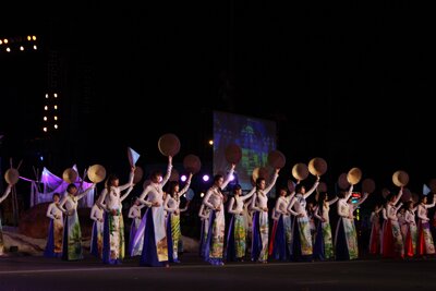 Sổ tay du lịch so tay du lich Sotaydulich Sotay Dulich Khampha Kham pha Bui Lễ hội đường phố Festival Biển 2013