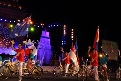 Sổ tay du lịch so tay du lich Sotaydulich Sotay Dulich Khampha Kham pha Bui Lễ hội đường phố Festival Biển 2013