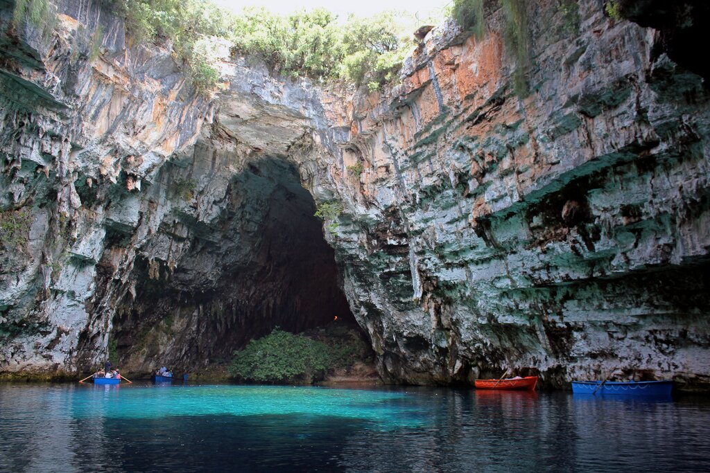 Sổ tay du lịch so tay du lich Sotaydulich Sotay Dulich Khampha Kham Pha Bui Bơi thuyền chiêm ngưỡng hang động Melissani ở Hy Lạp