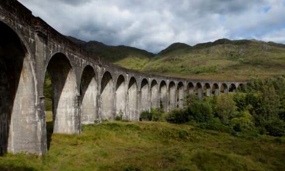 Sổ tay du lịch so tay du lich Sotaydulich Sotay Dulich Khampha Kham Pha Bui Vẻ đẹp kỳ bí cầu cạn Glenfinnan