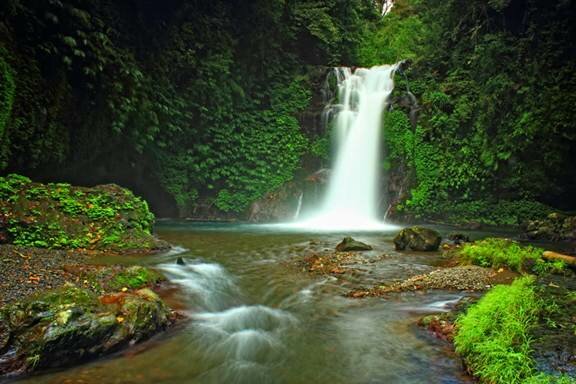 Sổ tay du lịch so tay du lich Sotaydulich Sotay Dulich Khampha Kham Pha Bui Khám phá Bali Singapore huyền bí và hiện đại