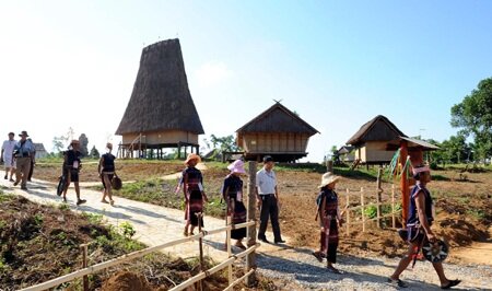 Sổ tay du lịch so tay du lich Sotaydulich Sotay Dulich Khampha Kham Pha Bui Tổ chức ba sự kiện tại Làng Văn hóa-Du lịch các dân tộc Việt Nam năm 2014