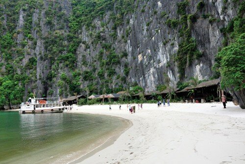 Sổ tay du lịch so tay du lich Sotaydulich Sotay Dulich Khampha Kham Pha Bui Từ Sa Vĩ địa đầu đến Lan Hạ biển đảo